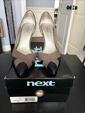 Next Two-Tone Black and Gray Pointed-Toe Heels